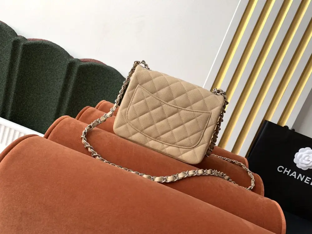 Chanel Сумка Mini Classic Flap Caviar 17 см — Фото 2