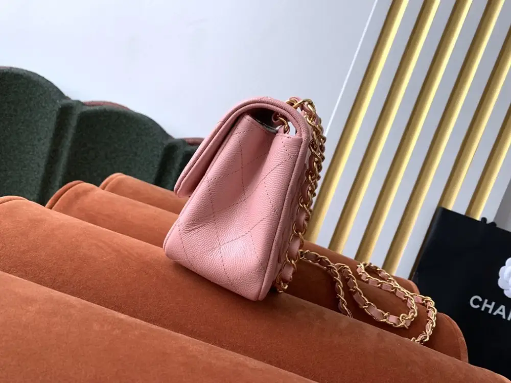Chanel A bag Mini Classic Flap Caviar 17 cm — Photo 3