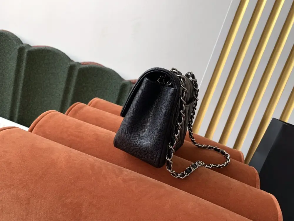 Chanel A bag Mini Classic Flap Caviar 17 cm — Photo 3