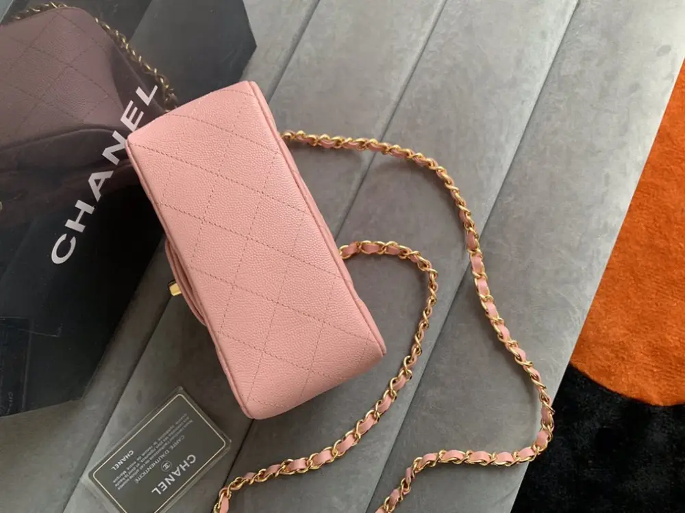Chanel A bag Mini Classic Flap Caviar 17 cm — Photo 4