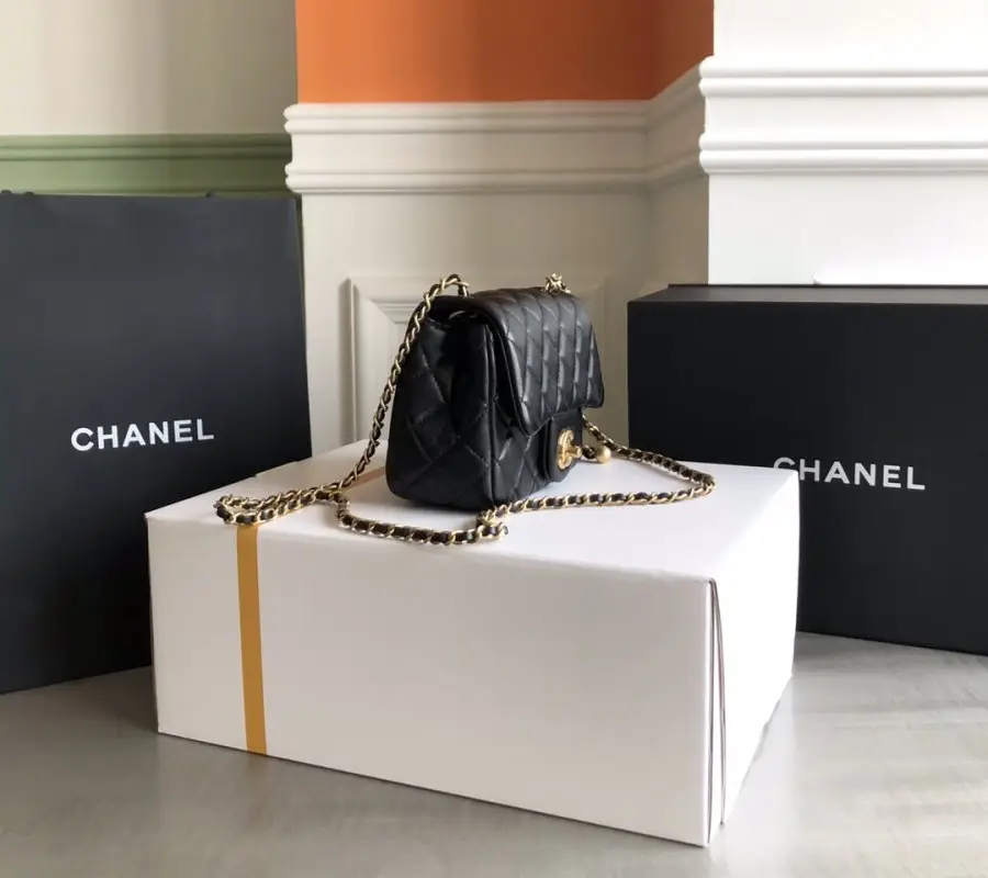 Chanel A bag Mini Pearl Classic Flap 18 cm of quilted Lambskin — Photo 3