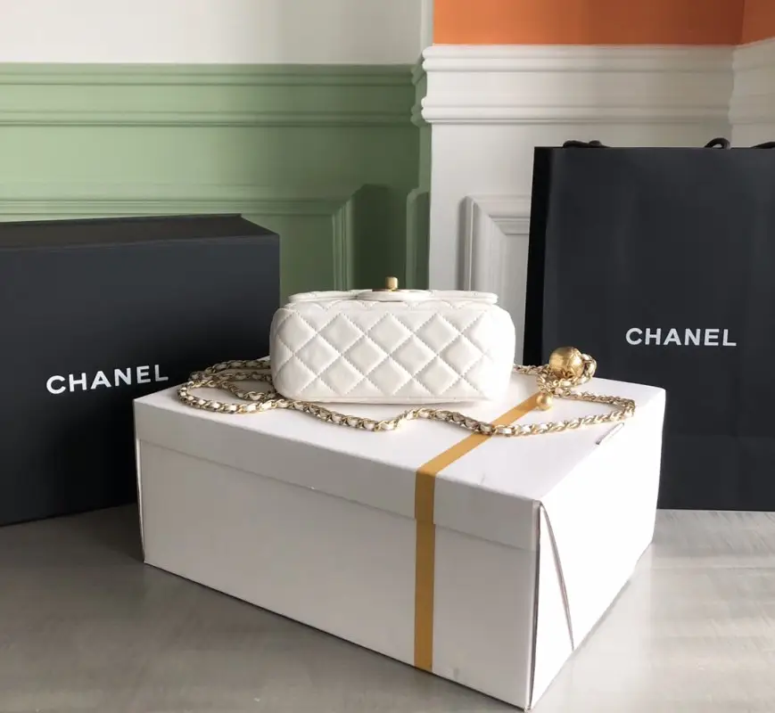 Chanel A bag Mini Pearl Classic Flap 18 cm of quilted Lambskin — Photo 4