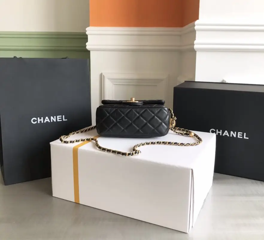 Chanel A bag Mini Pearl Classic Flap 18 cm of quilted Lambskin — Photo 4