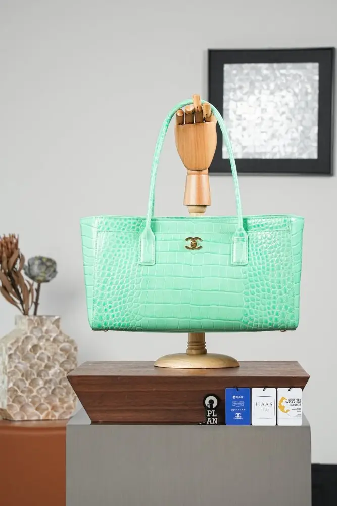 Chanel Сумка шопер 26S Crocodile Embossed Calfskin 39 см — Фото 4