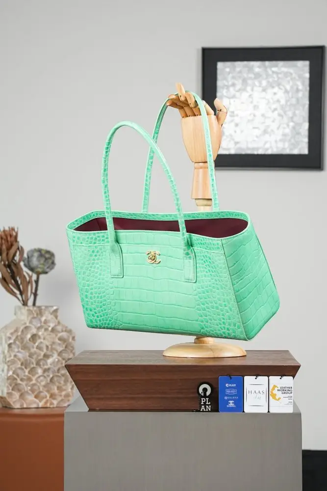 Chanel Сумка шопер 26S Crocodile Embossed Calfskin 39 см — Фото 5