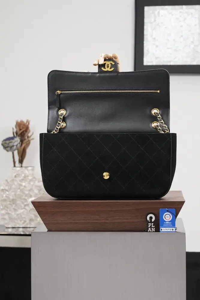 Chanel Сумка замшева 26S Maxi Flap Bag 32 см — Фото 4
