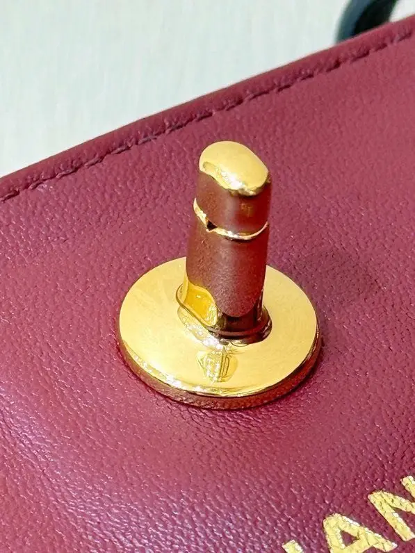 Chanel A bag-тоут leather 26A Vertical Small 23 cm — Photo 3