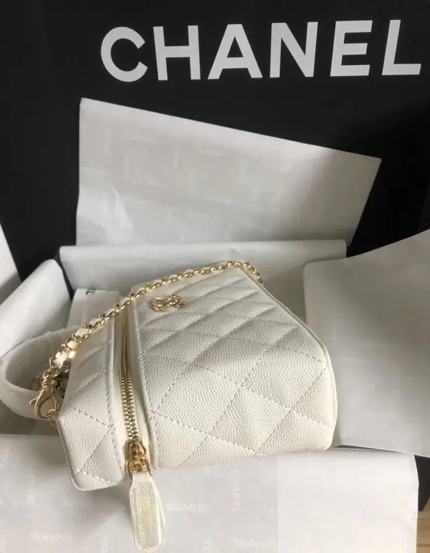 Chanel A bag Vanity 19 cm leather — Photo 3