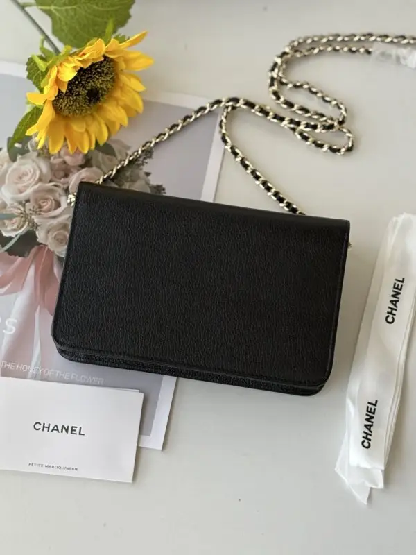 Chanel Сумка Woc Change Cherry 19 см — Фото 2