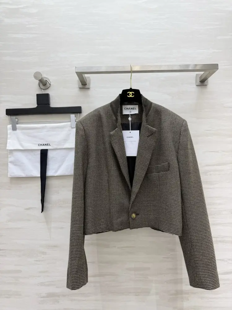 Chanel — A jacket female