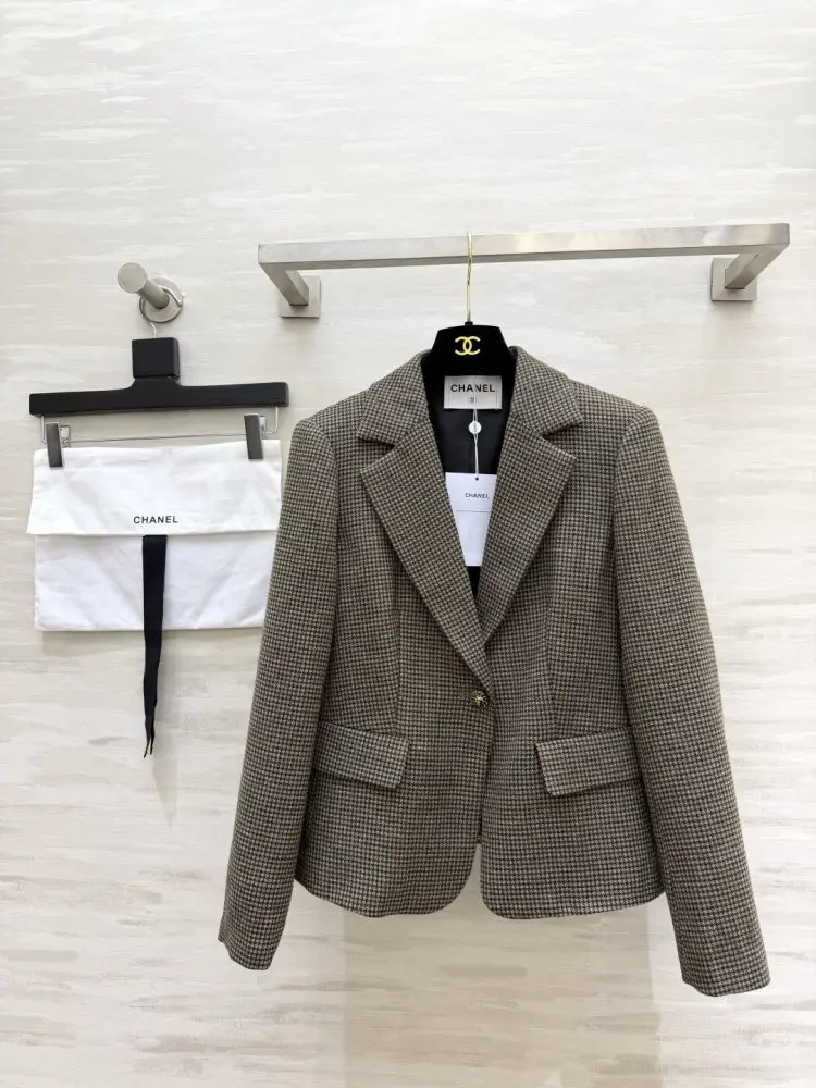 Chanel — A jacket female
