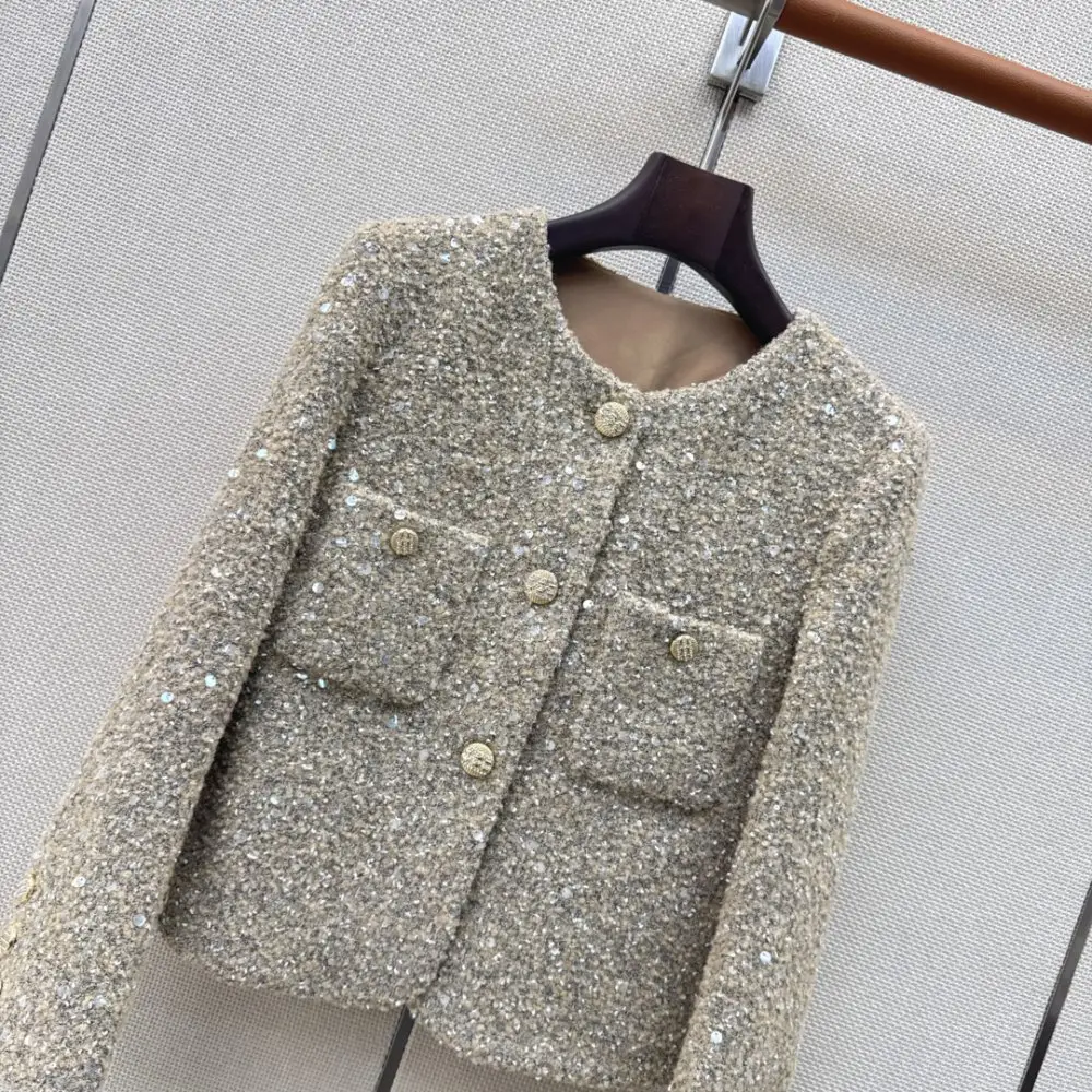 Chanel A jacket female — Photo 2