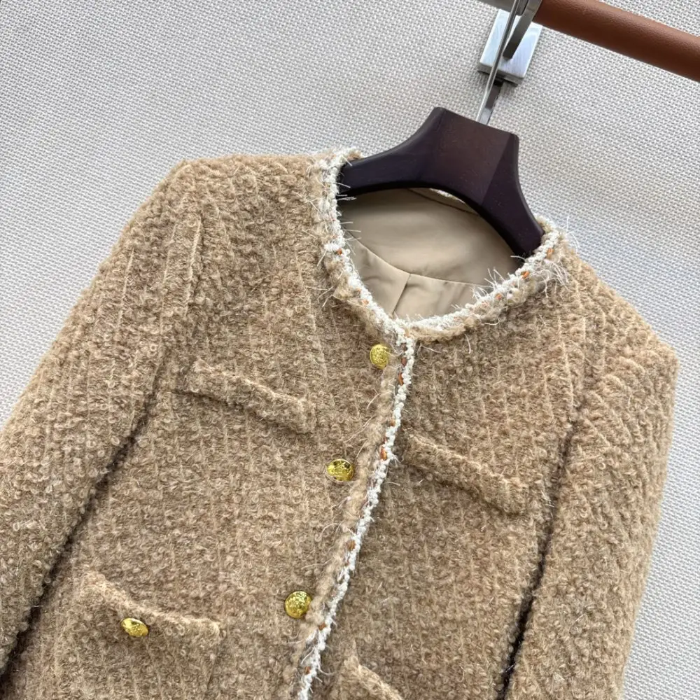 Chanel A jacket female — Photo 3