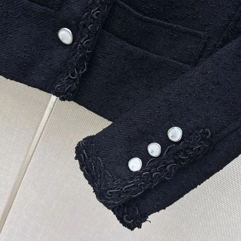 Chanel A jacket female — Photo 5