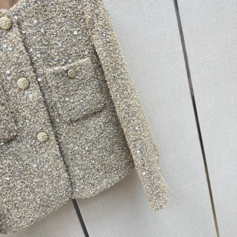 Chanel A jacket female — Photo 5