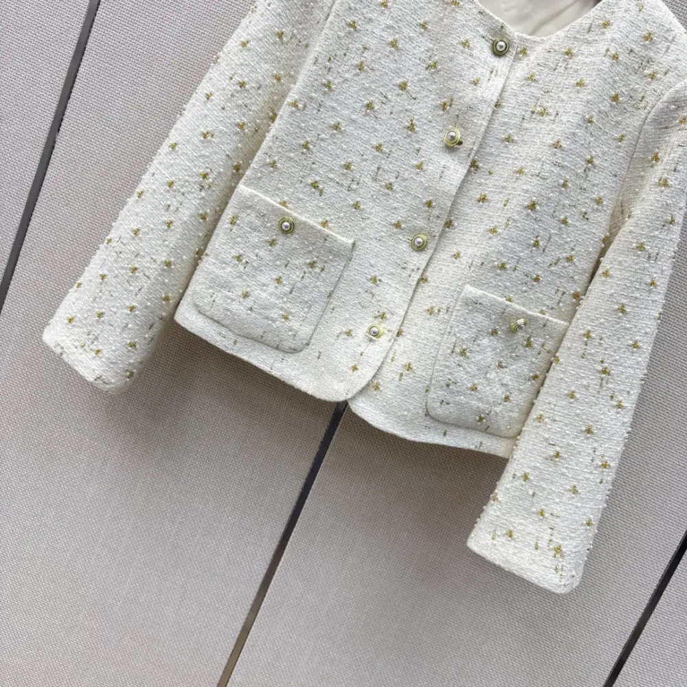 Chanel A jacket female — Photo 5