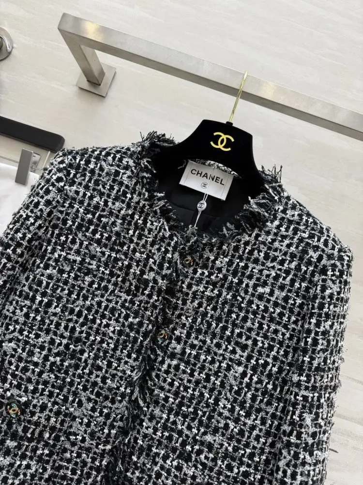 Chanel A jacket tweed female — Photo 2