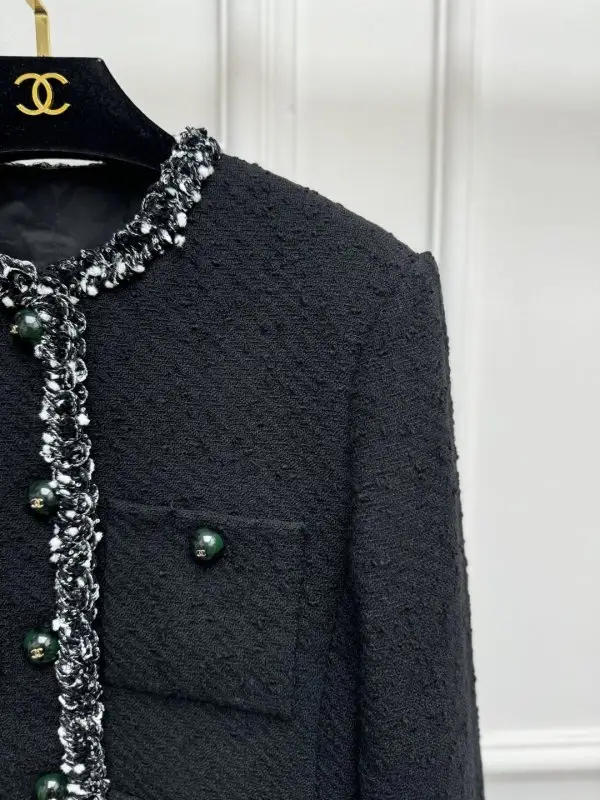 Chanel Пиджак твидовый женский — Фото 3
