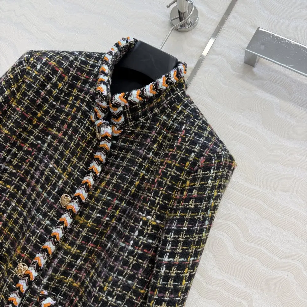 Chanel Пиджак твидовый женский — Фото 3