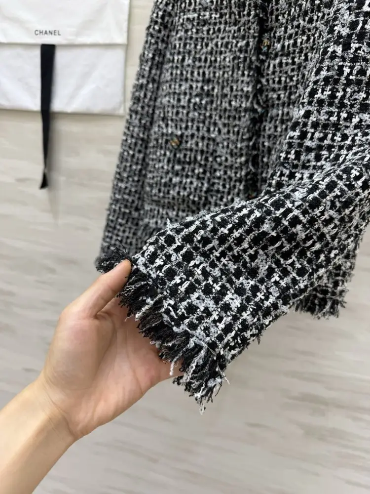 Chanel A jacket tweed female — Photo 4