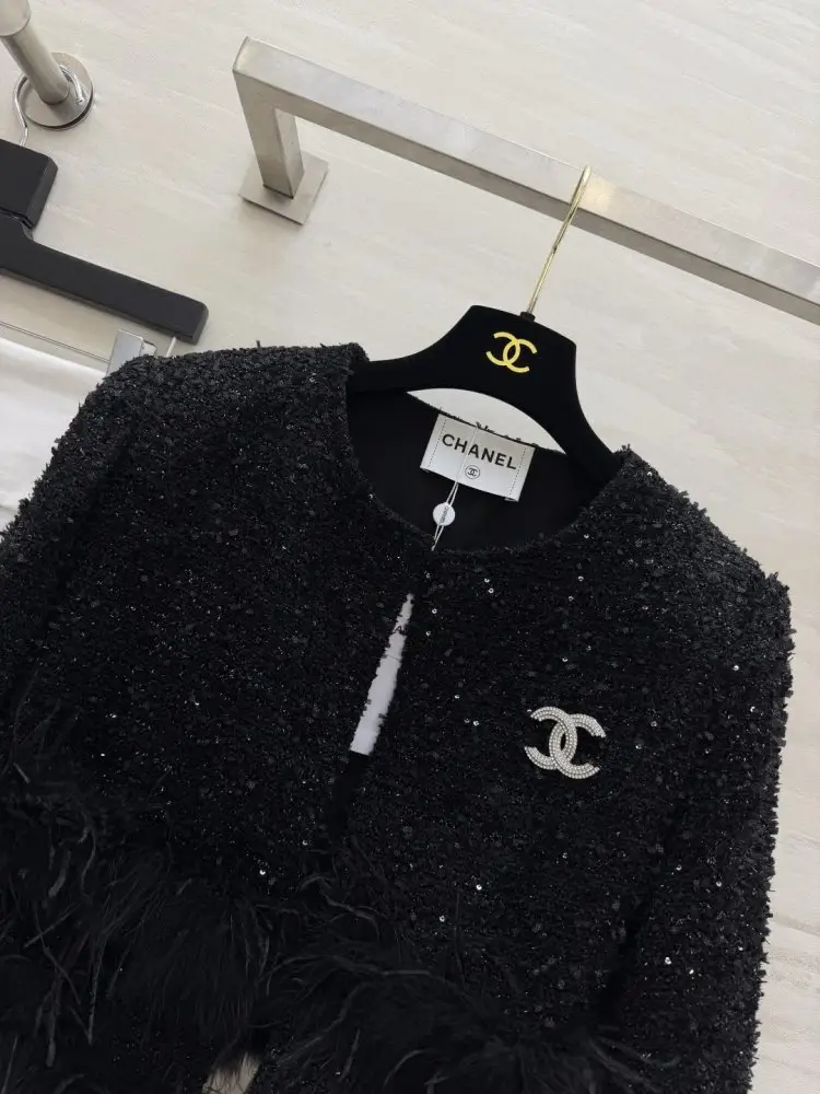 Chanel Пиджак твидовый женский — Фото 5