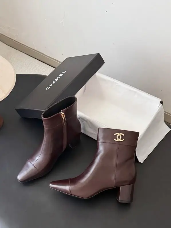 Chanel — Ботильоны 26B Métiers d'Art Collection