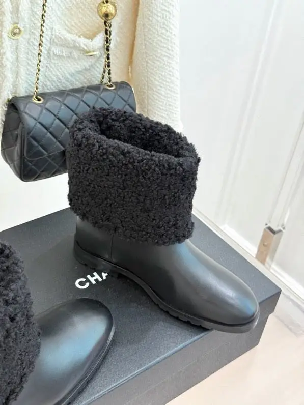 Chanel Ботильйони хутряні зимові жіночі — Фото 4