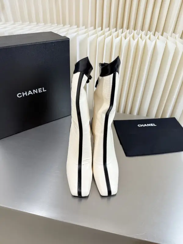 Chanel Ankle boots leather women's — Photo 1