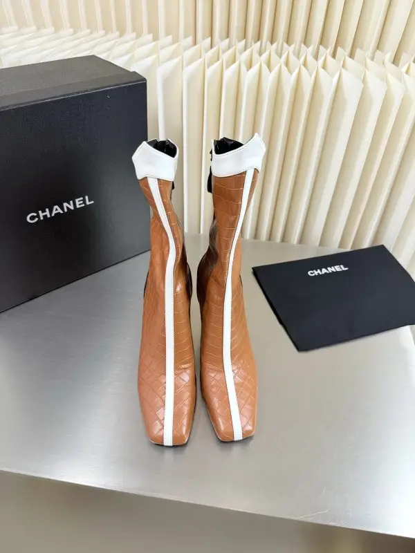 Chanel — Ботильоны кожаные женские