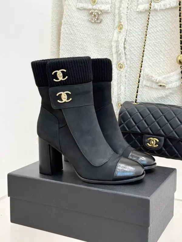 Chanel — Ботильйони шкіряні жіночі