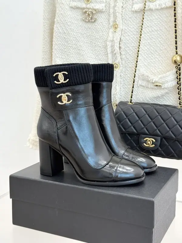 Chanel — Ботильйони шкіряні жіночі