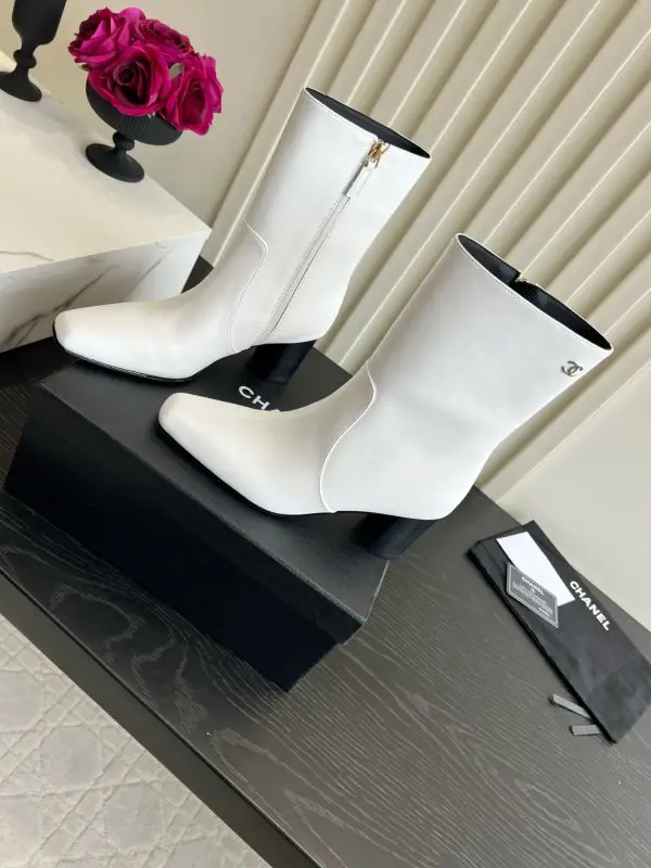 Chanel Ankle boots leather women's — Photo 2
