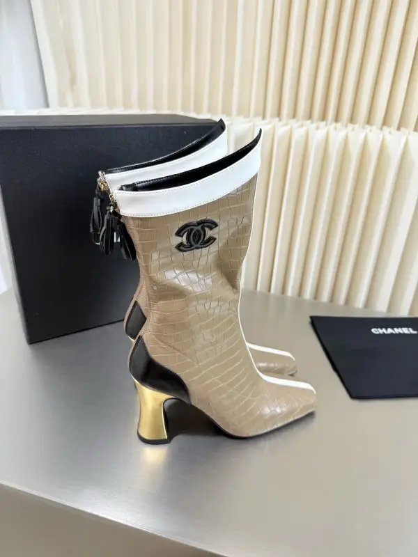 Chanel Ankle boots leather women's — Photo 2