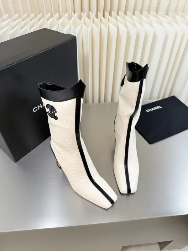 Chanel Ankle boots leather women's — Photo 3