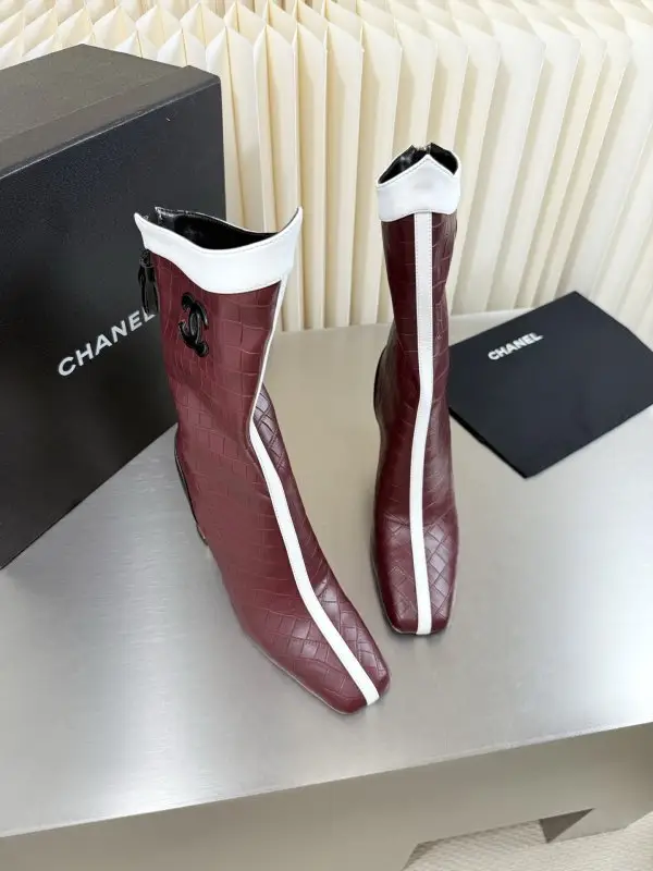 Chanel Ботильйони шкіряні жіночі — Фото 3