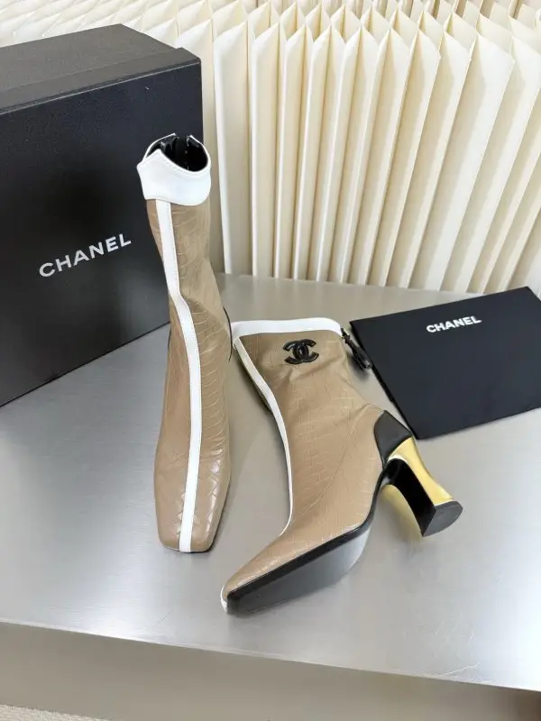 Chanel Ankle boots leather women's — Photo 4
