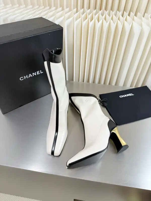 Chanel Ботильоны кожаные женские — Фото 4