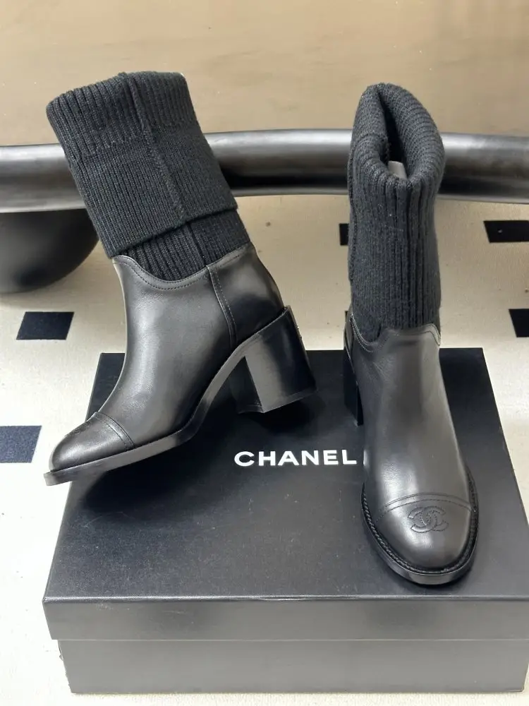 Chanel Ботильйони на високому підборах — Фото 4