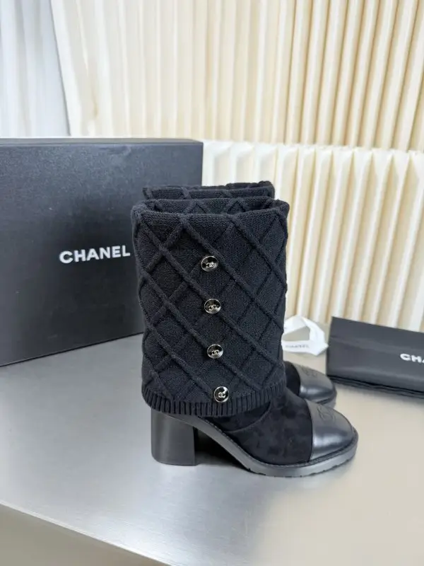 Chanel — Ботильйони зі знімним в'язаним носком