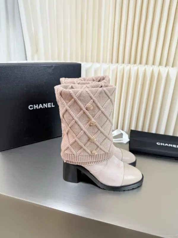 Chanel — Ботильйони зі знімним в'язаним носком