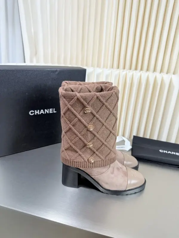 Chanel — Ботильйони зі знімним в'язаним носком