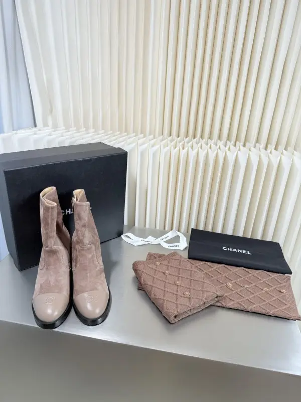Chanel Ботильйони зі знімним в'язаним носком — Фото 5