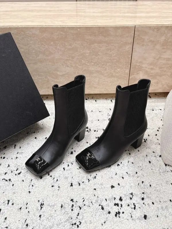 Chanel Ankle boots — Photo 1