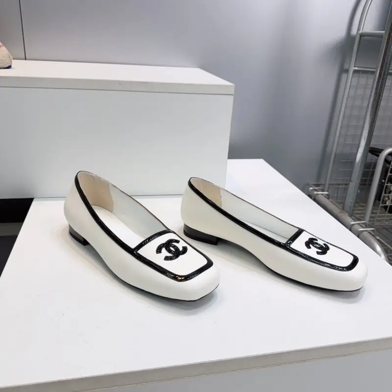 Chanel — Балетки с квадратным носком