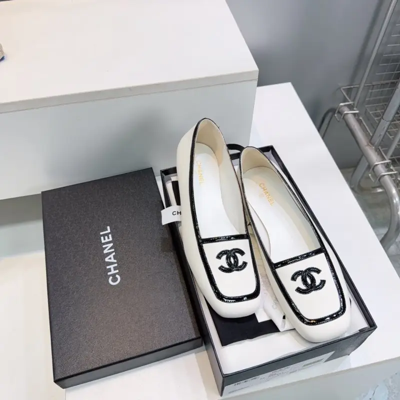 Chanel Ballet shoes from square the toe — Photo 2