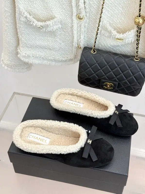 Chanel Ballet shoes on fur women's — Photo 3