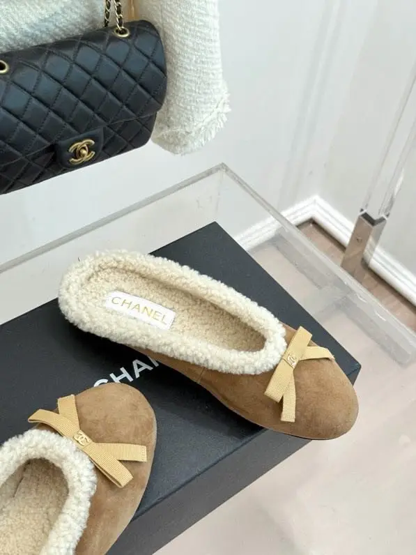 Chanel Балетки на хутрі жіночі — Фото 3