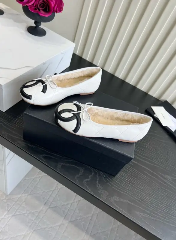 Chanel Балетки на хутрі — Фото 2