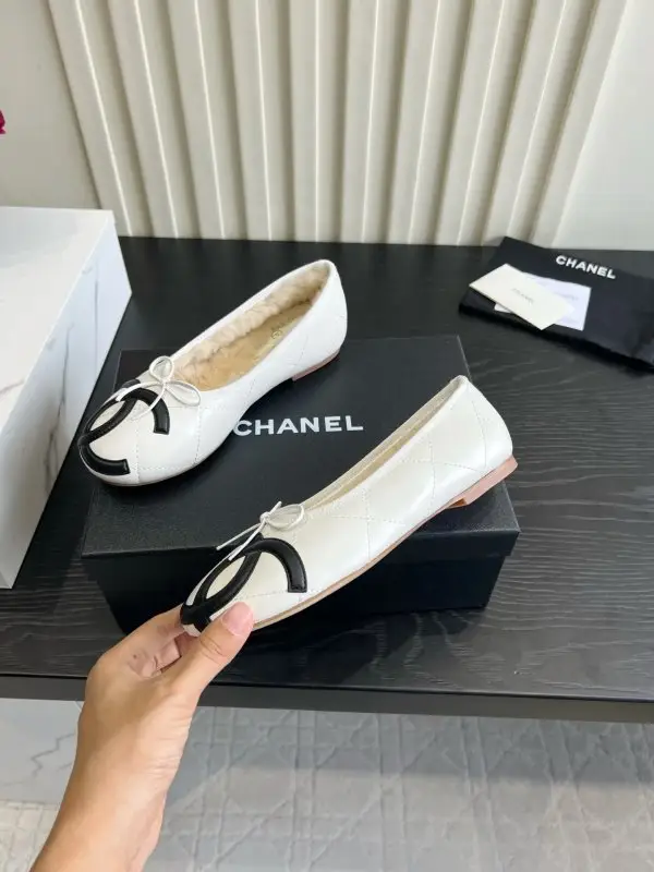 Chanel Балетки на хутрі — Фото 4