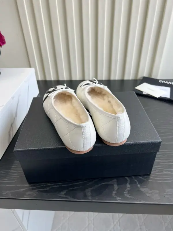Chanel Балетки на хутрі — Фото 5